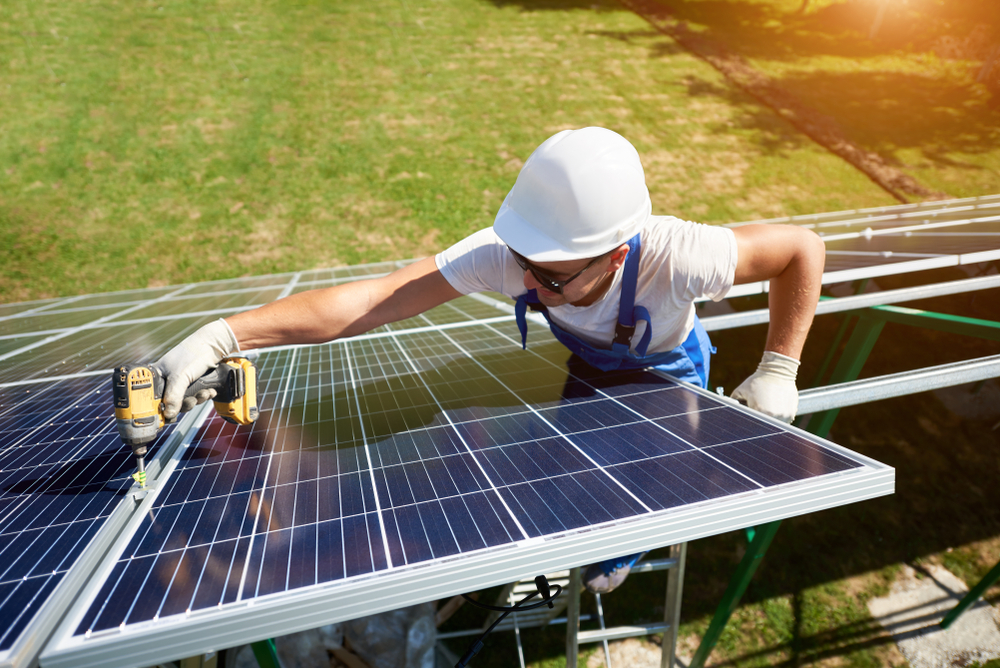Fiabilité et entretien des panneaux solaires à Montélimar